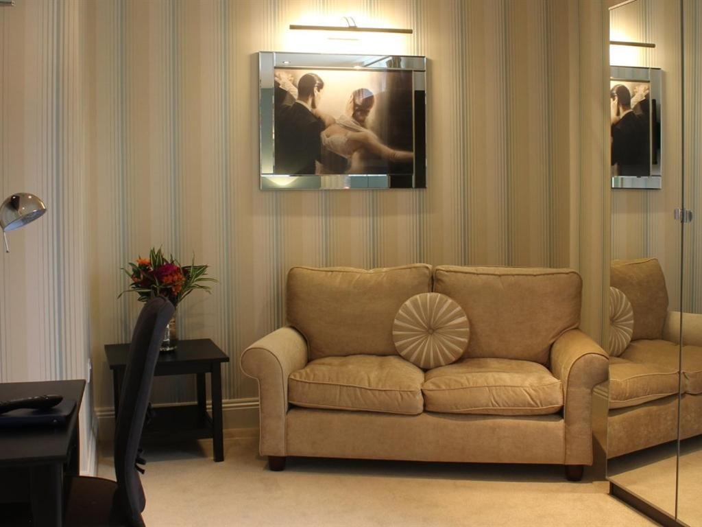 The Keep Boutique Hotel Yeovil Ruang foto